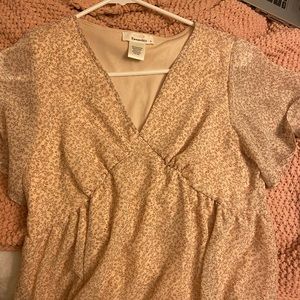 Peach colored top!